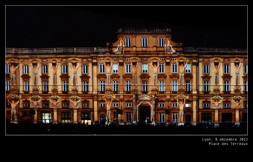 P1340882_BIS.jpg - Place des Terreaux